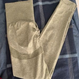 NEW Butt Scrunch Leggings!